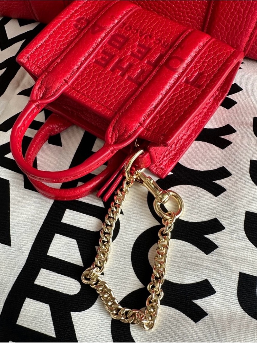 Marc Jacobs The Nano Bag Charm True Red - Picture 3 of 3